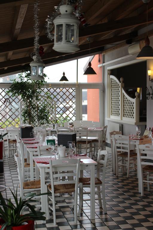 Hotel De La Ville Bereguardo Екстериор снимка