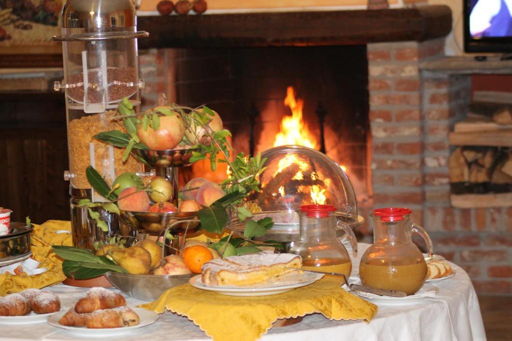 Hotel De La Ville Bereguardo Екстериор снимка
